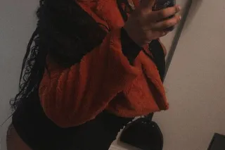 sexy brown skin baddie - Image 3