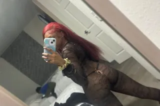 lets link up and you make this pussy squirt 💦🤍 - Image 6